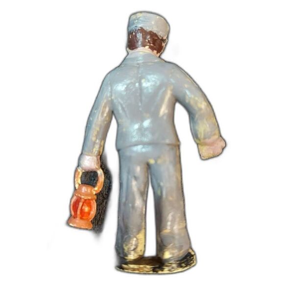Brakeman Conductor Figure with Lantern, 1-7/16" O Gauge (1:50 scale) Vintage - Picture 2 of 2